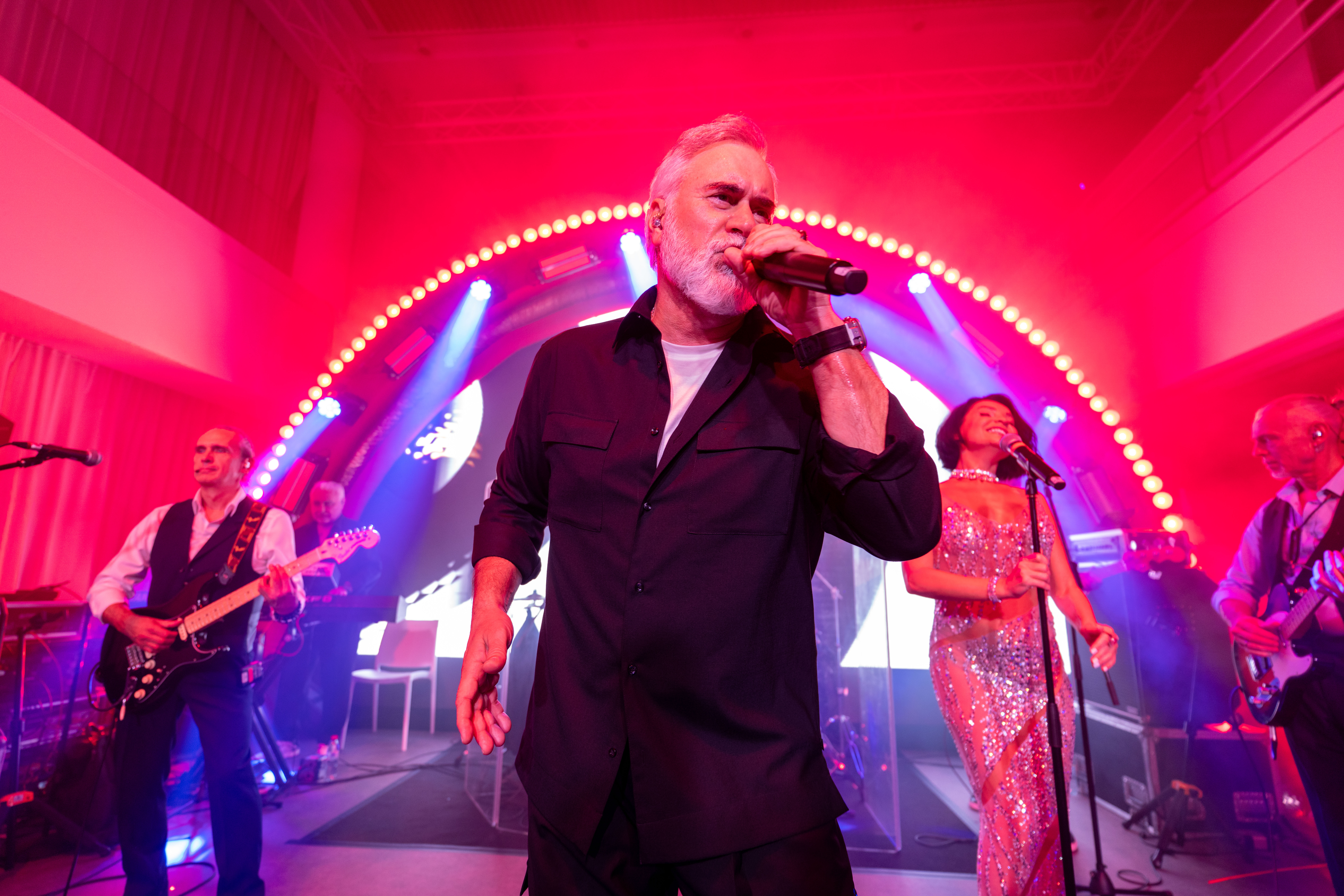 Valery Meladze playing live